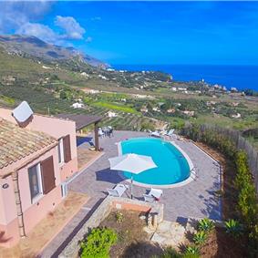 2 bedroom villa with infinity pool near Scopollo, sleeps 4